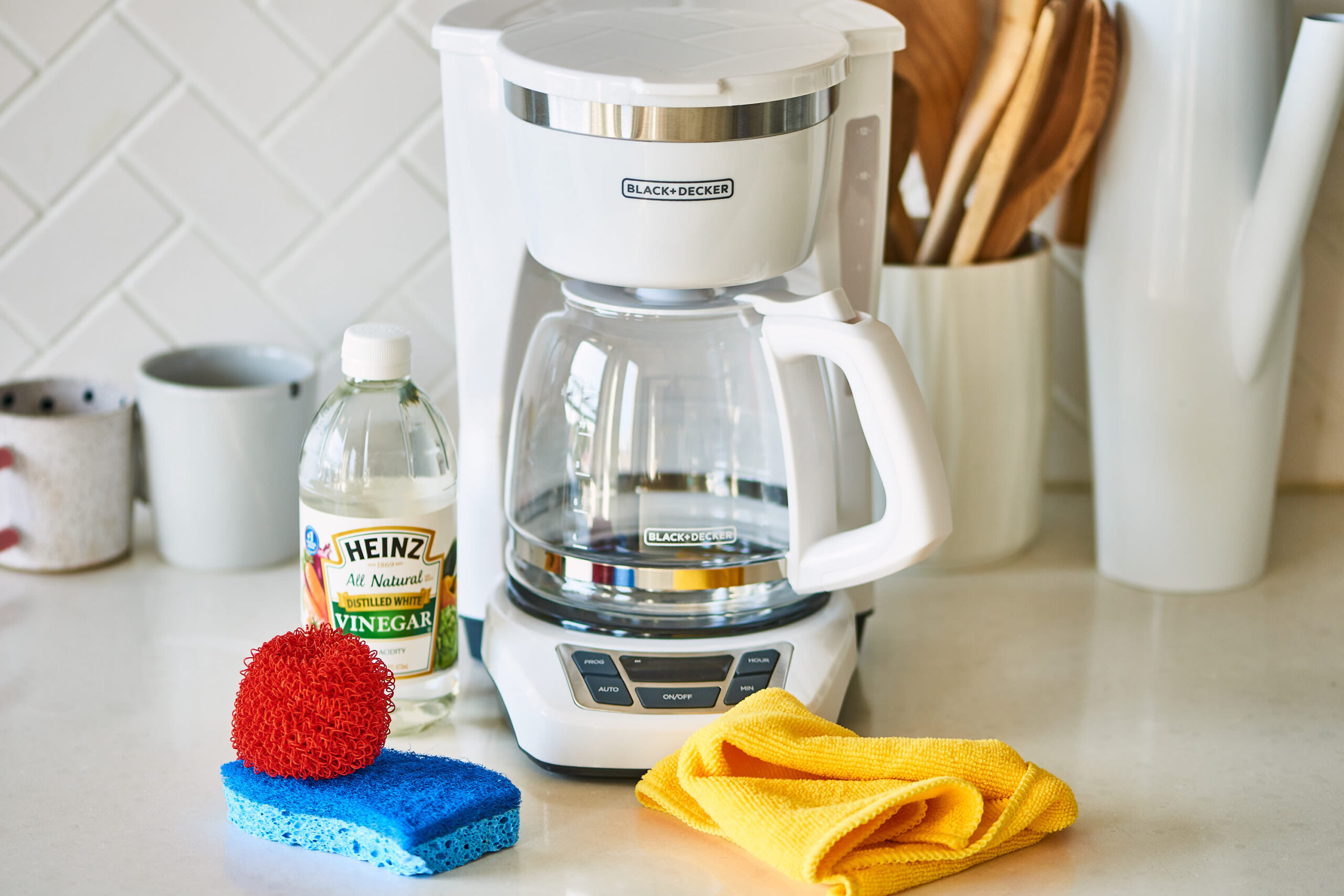 How Much Vinegar Should You Use to Clean a Coffee Machine?