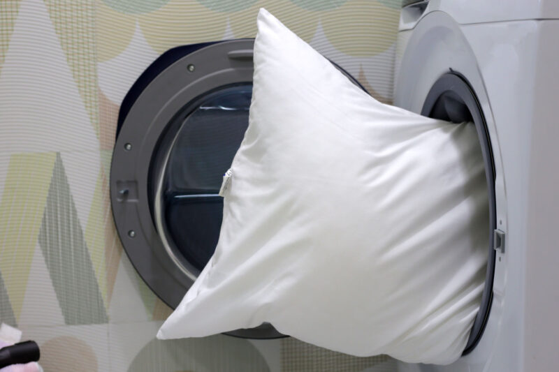 Can You Wash Pillows In Washing Machine